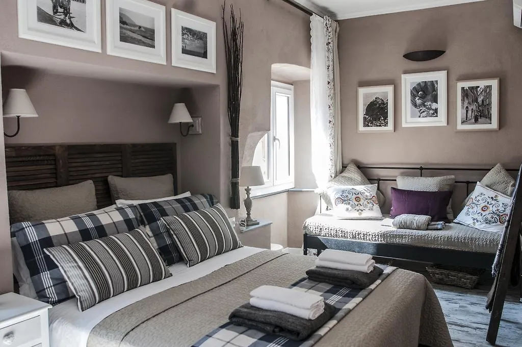 Zia Letizia Bed And Wine Hotel Monterosso al Mare 2*,  Italy