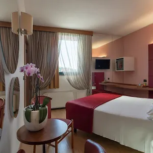 hotel-motel-futura.it-lombardy.com/